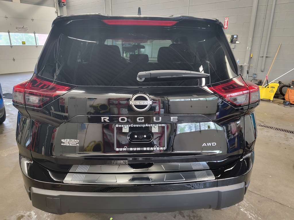 New 2026 Nissan Rogue SV SUV