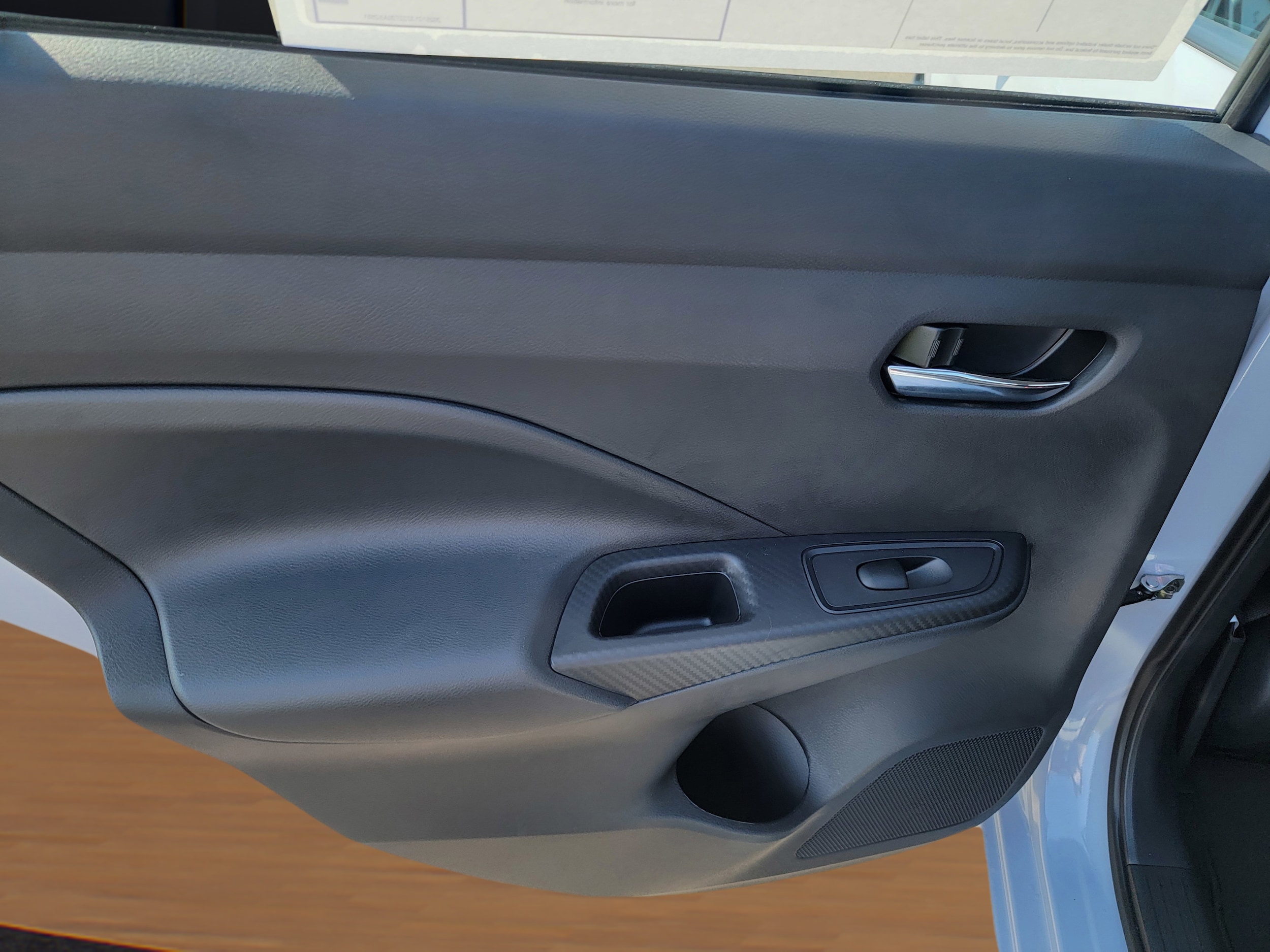 2025 Nissan Versa Sedan SV - Photo 11