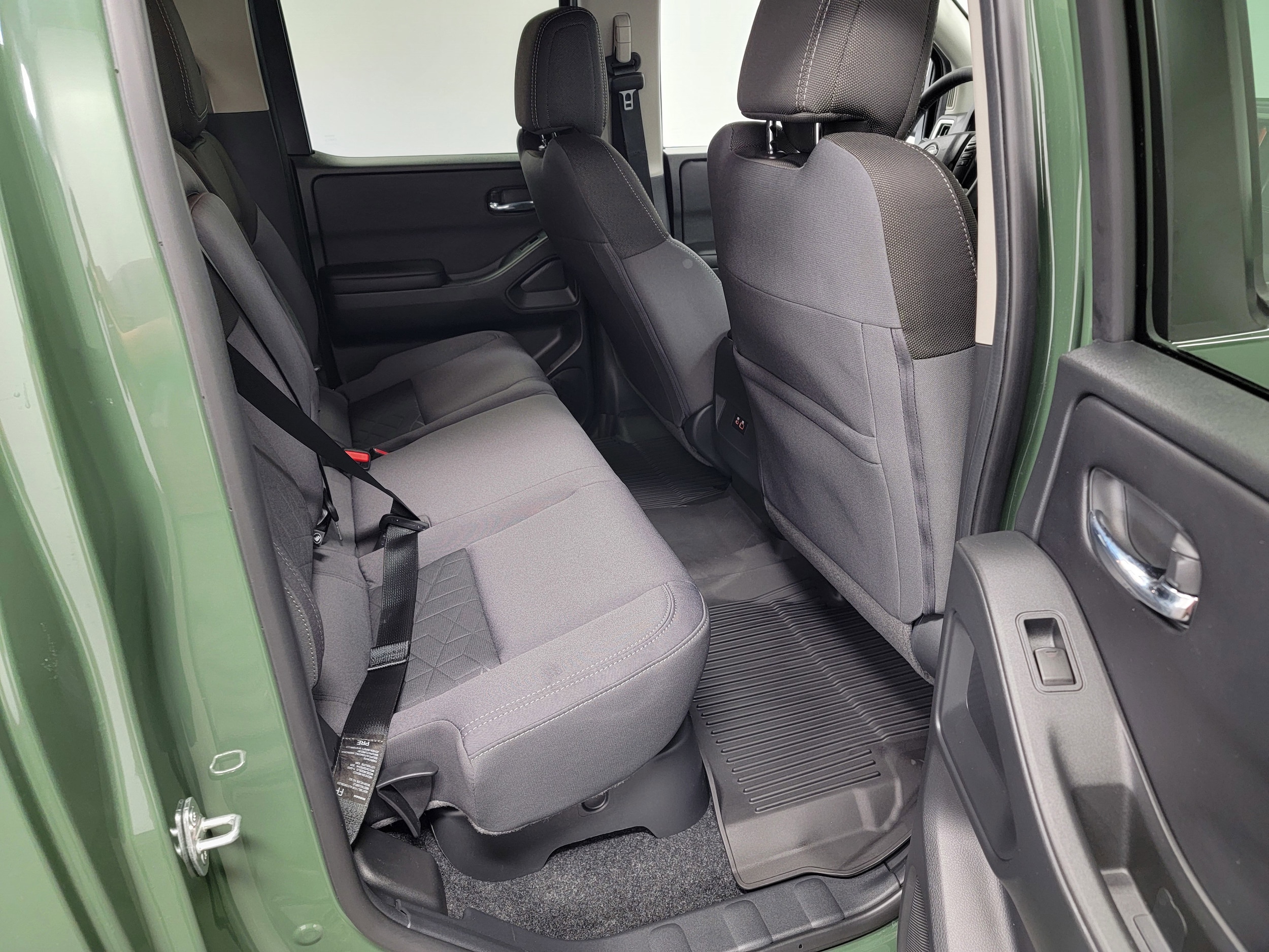 2026 Nissan Frontier SV - Photo 9