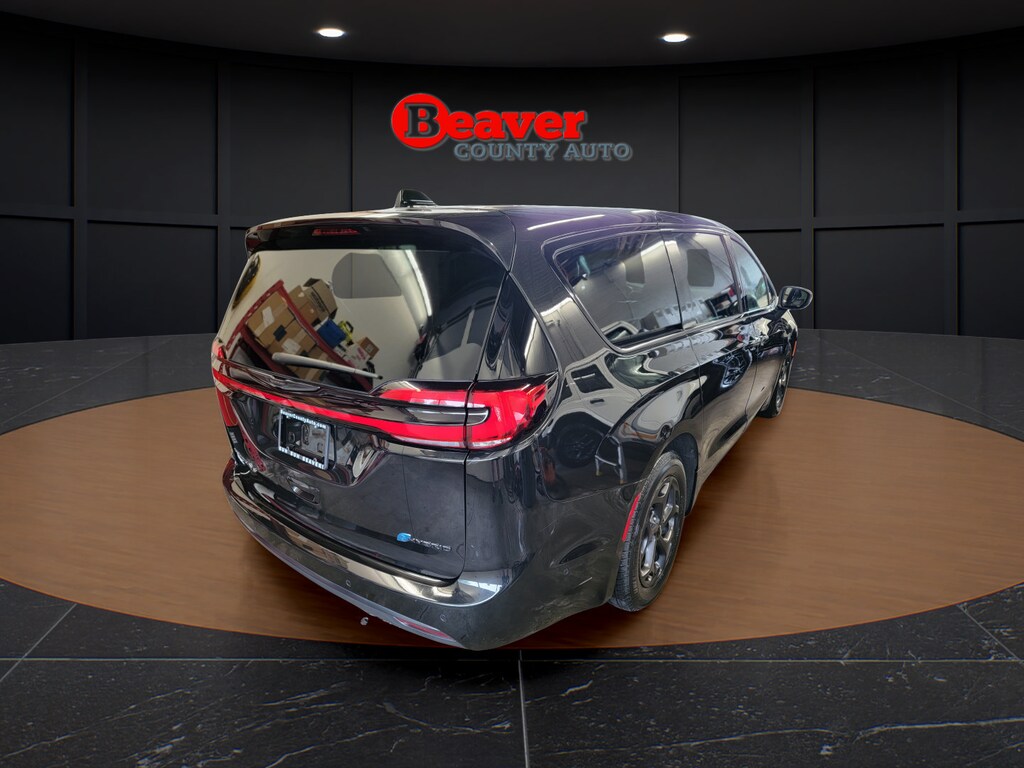 Used 2023 Chrysler Pacifica Hybrid Touring L Hybrid Touring L FWD