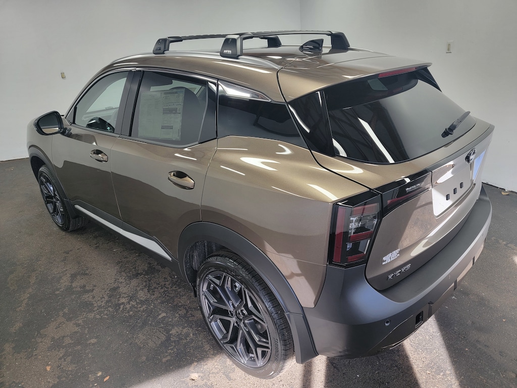 New 2026 Nissan Kicks SR SUV