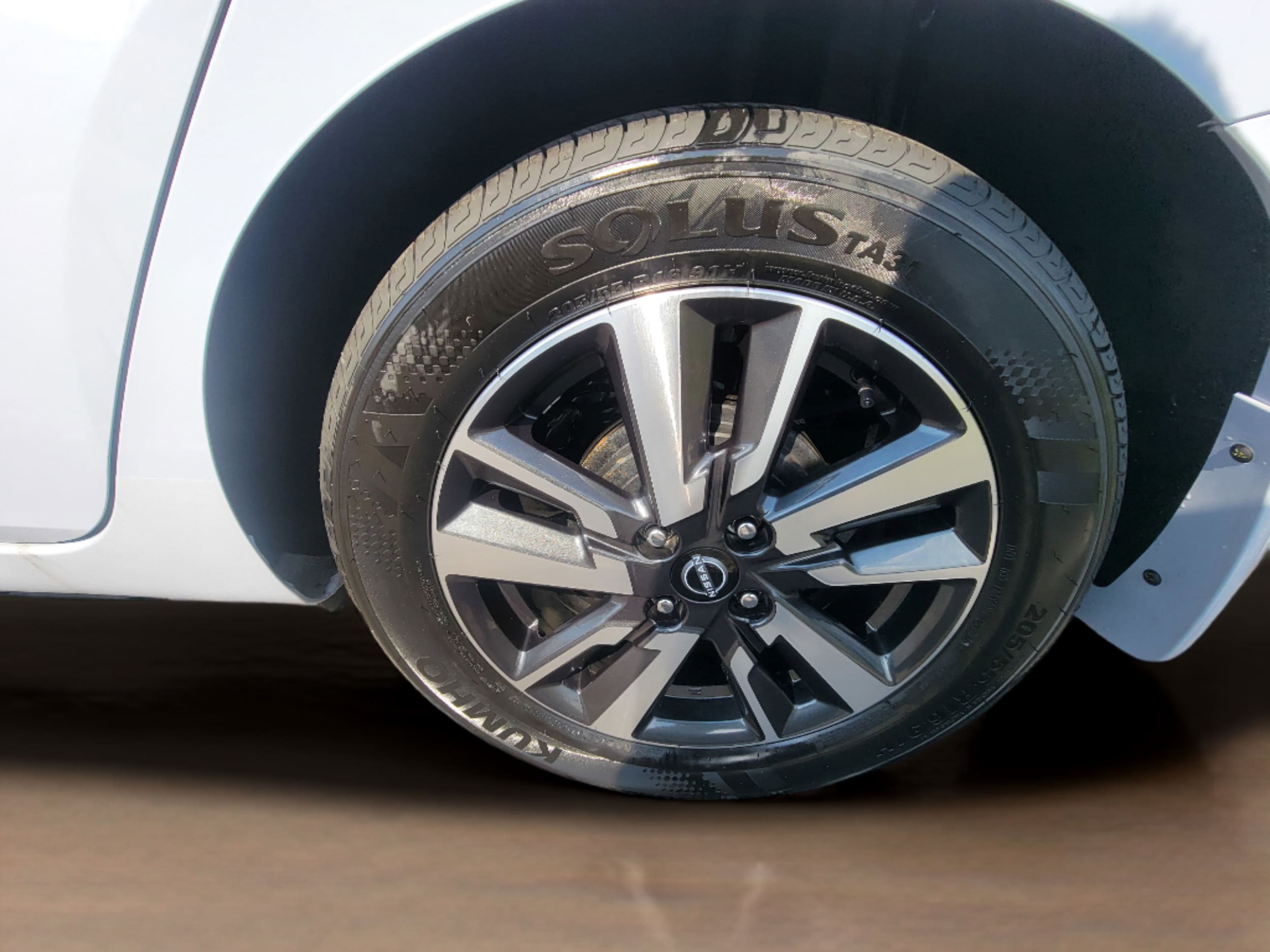 2025 Nissan Versa Sedan SV - Photo 21
