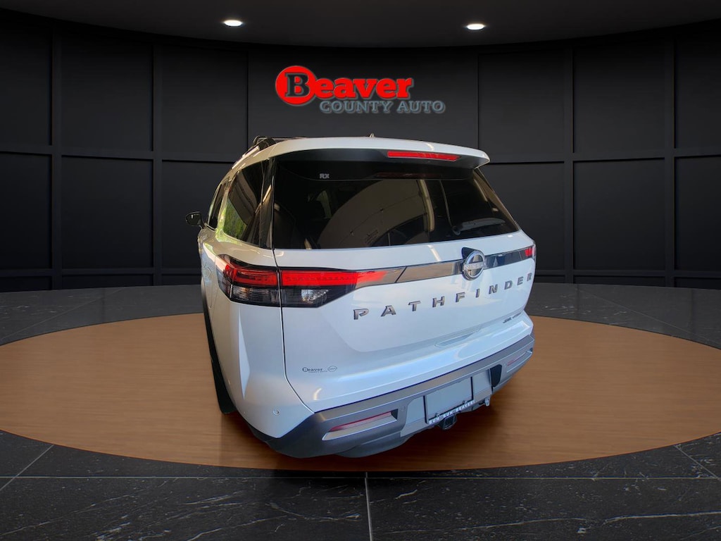 New 2026 Nissan Pathfinder SL SUV