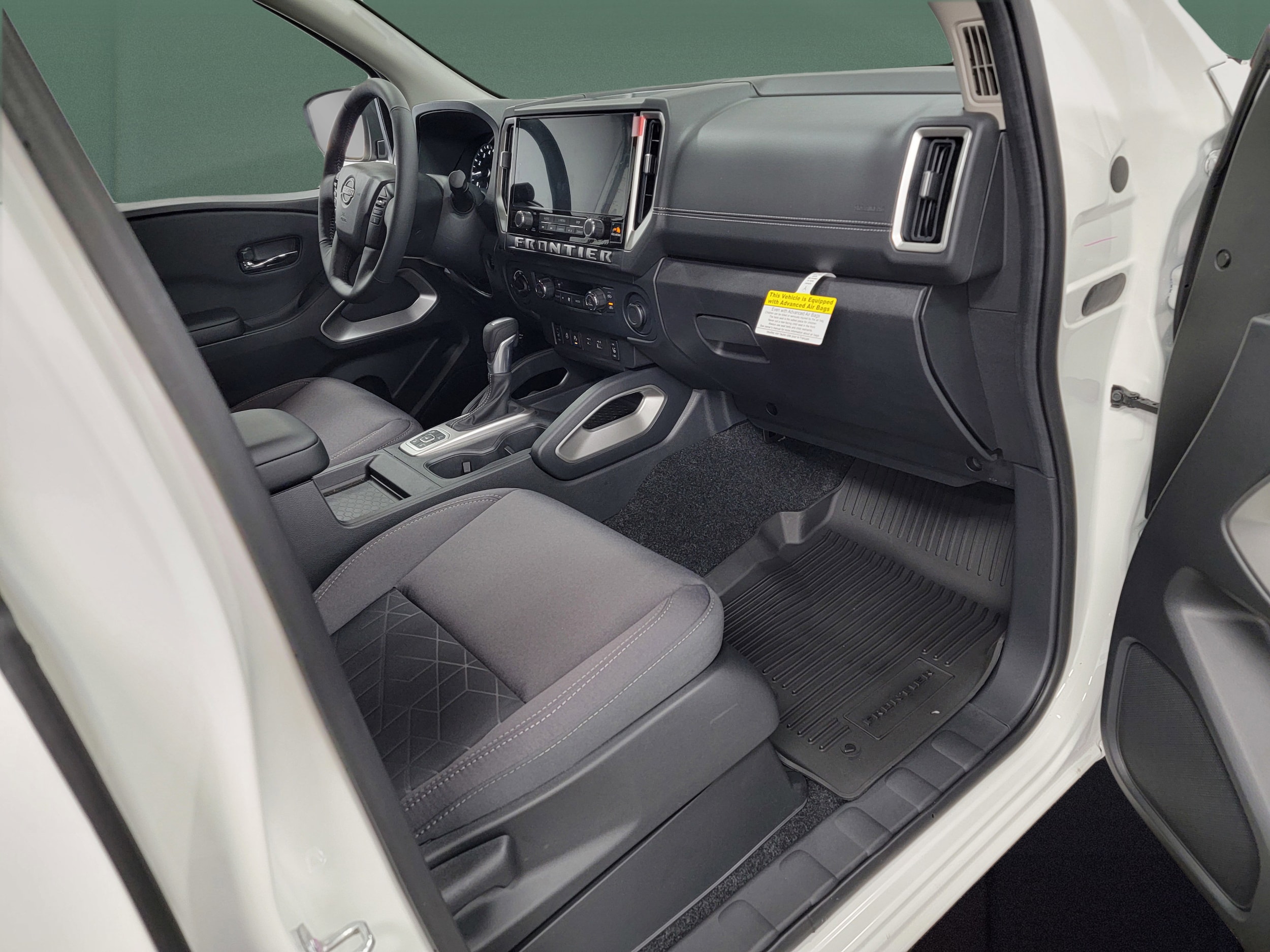 2026 Nissan Frontier SV - Photo 6