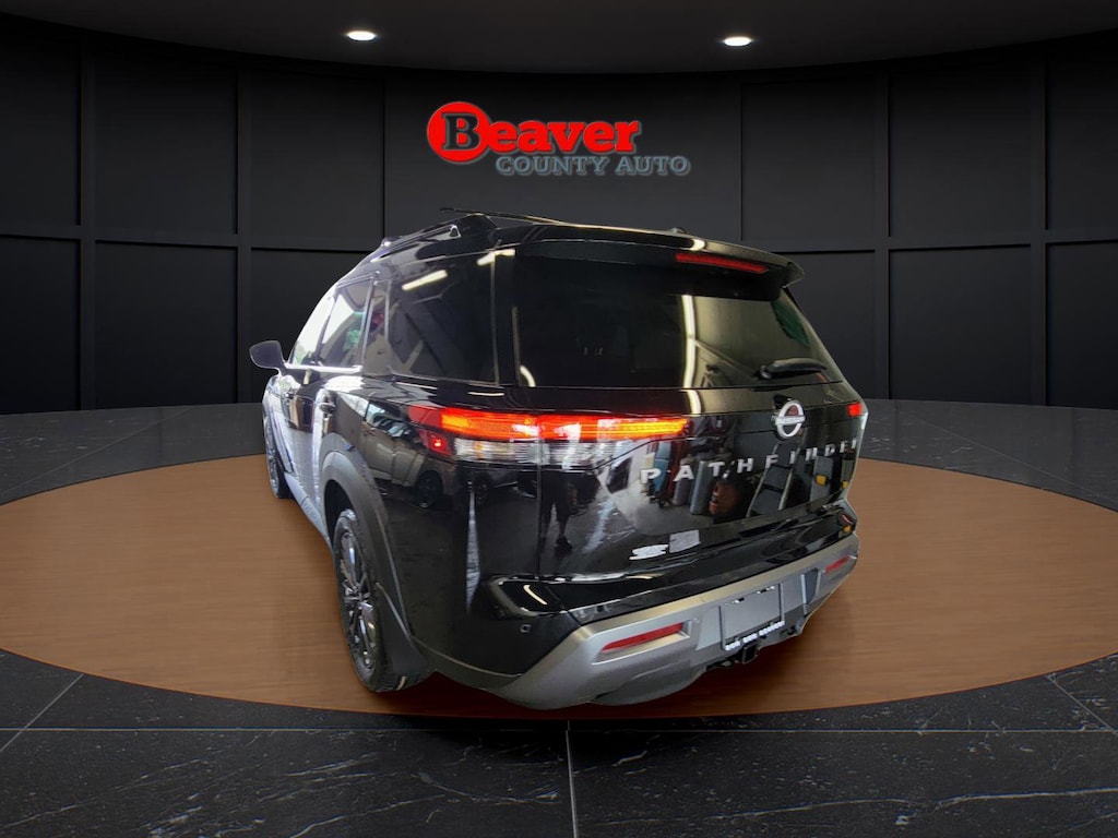 New 2026 Nissan Pathfinder SL SUV