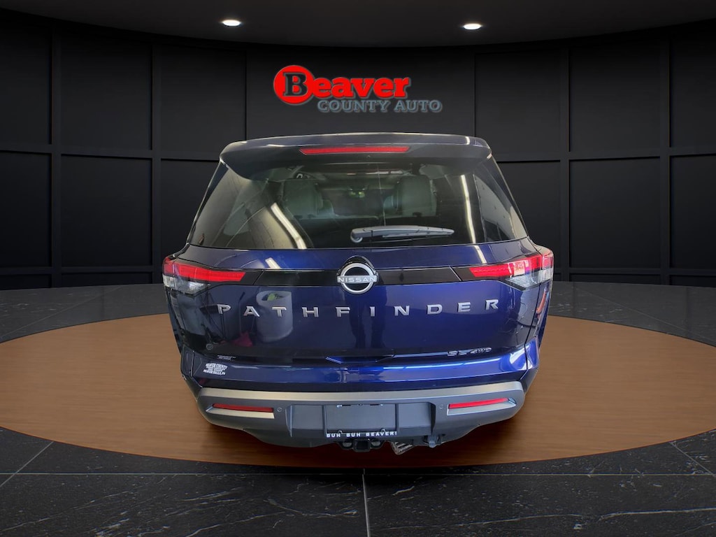 New 2026 Nissan Pathfinder SL SUV