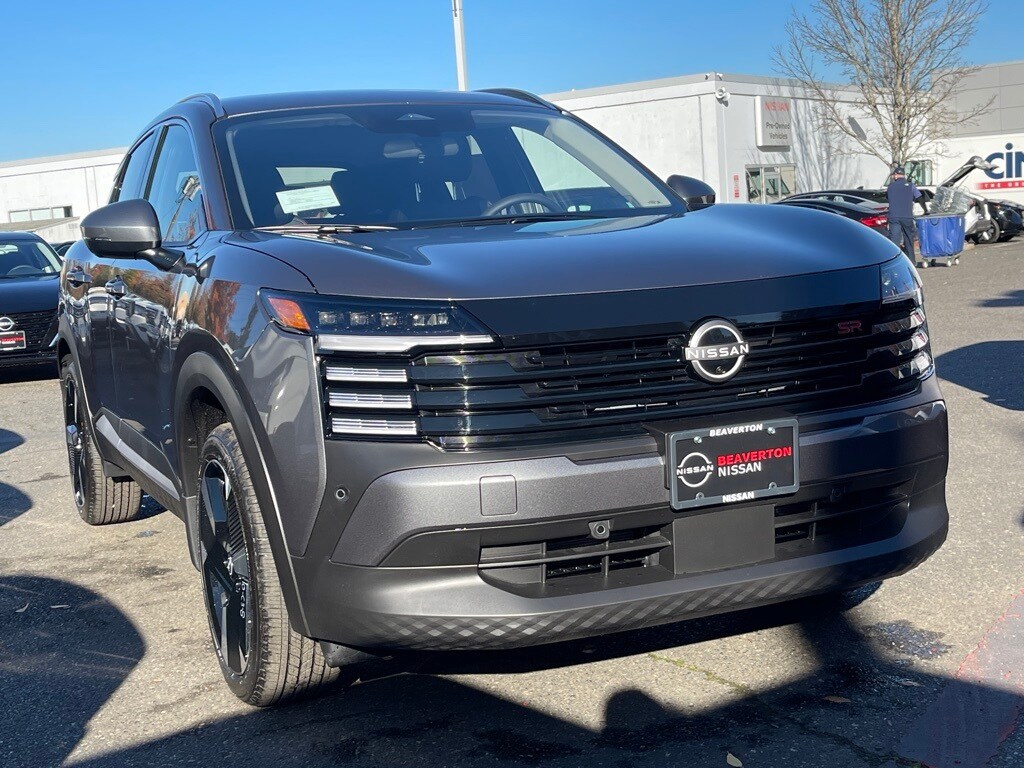 2025 Nissan Kicks SR photo 2