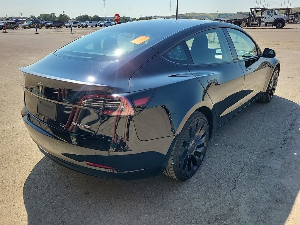 2022 Tesla Model 3 Performance photo 2