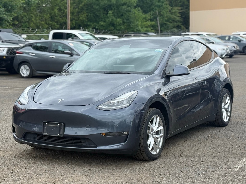 Used 2022 Tesla Model Y Long Range with VIN 7SAYGDEEXNF386111 for sale in Beaverton, OR
