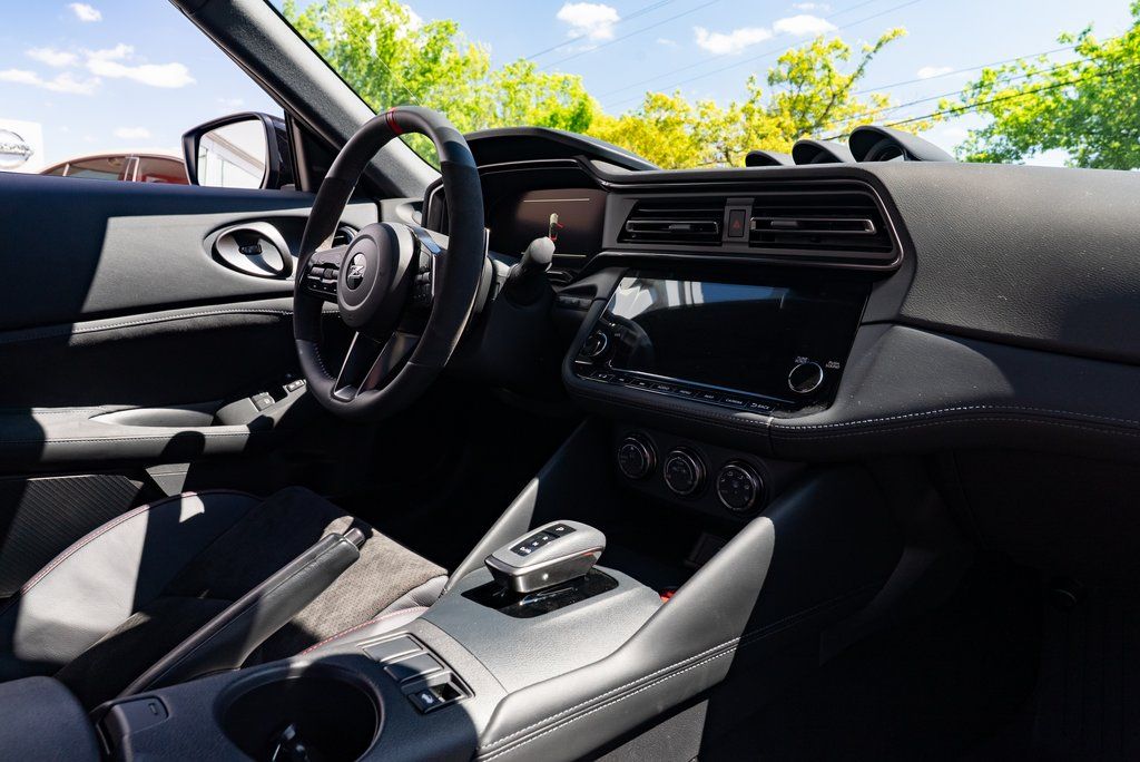 2024 Nissan Z NISMO - Photo 8