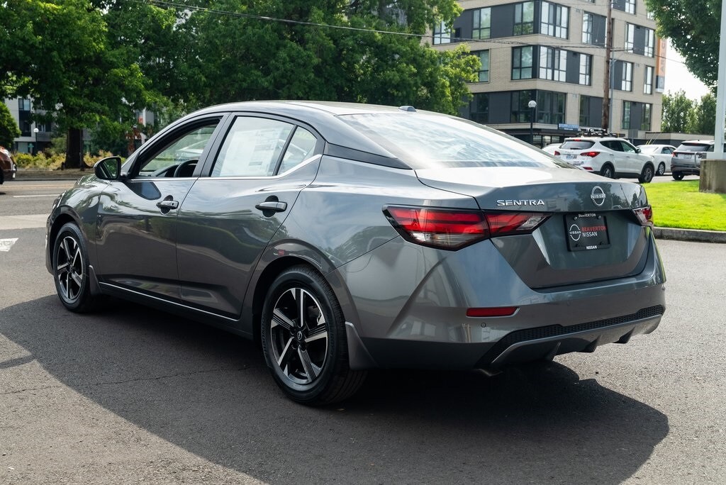 2025 Nissan Sentra SV photo 3