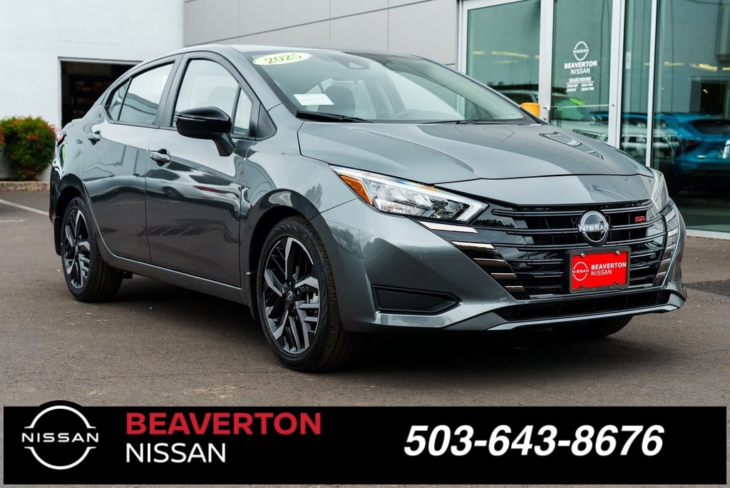 2025 Nissan Versa Sedan SR's photo