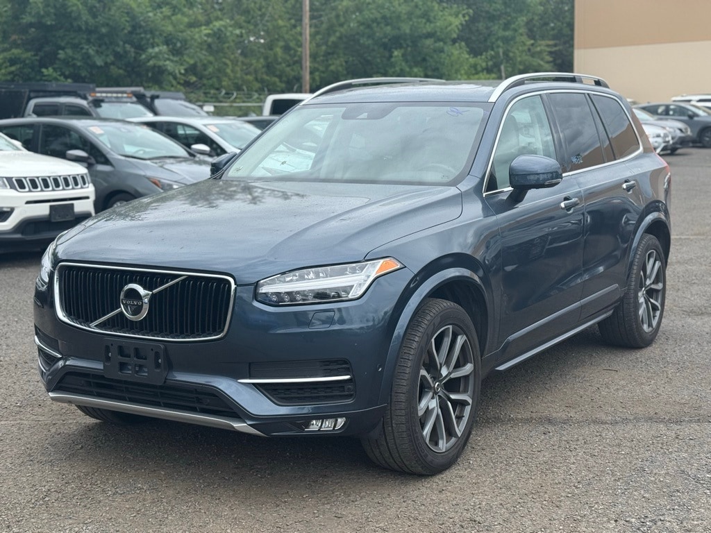 Used 2018 Volvo XC90 Momentum with VIN YV4A22PK3J1373740 for sale in Beaverton, OR