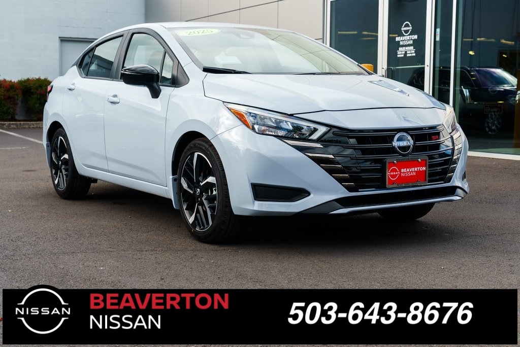 2025 Nissan Versa Sedan SR's photo