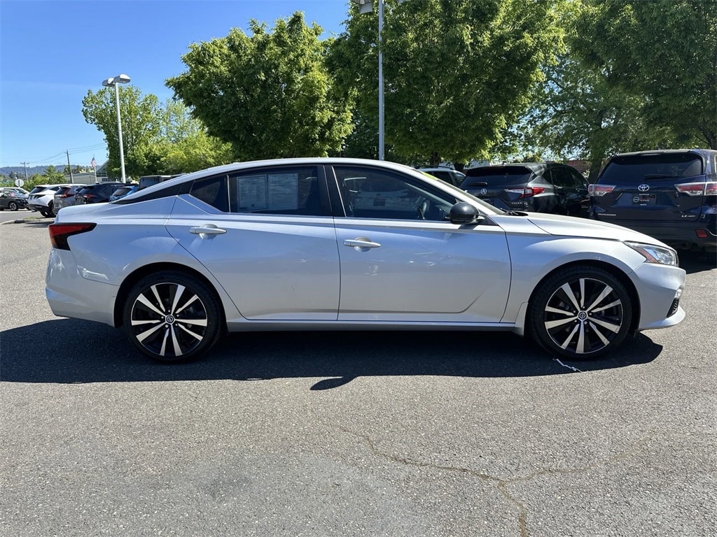 Used 2021 Nissan Altima SR with VIN 1N4BL4CW2MN352468 for sale in Beaverton, OR