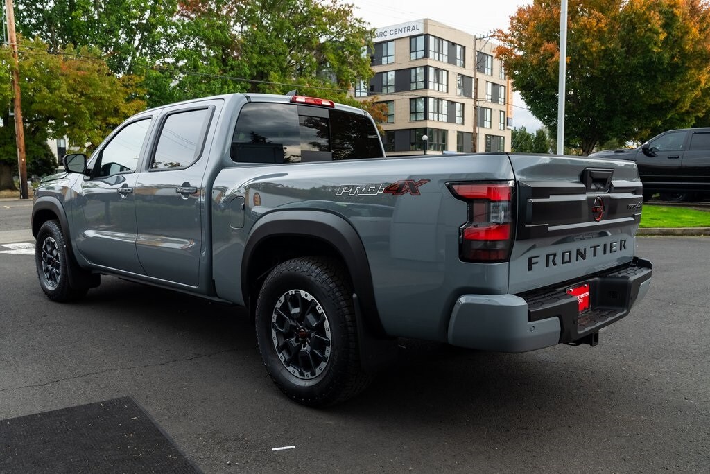 2026 Nissan Frontier Crew Cab PRO-4X photo 4
