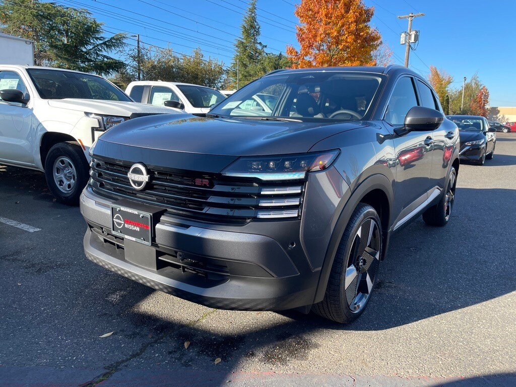 2025 Nissan Kicks SR photo 4