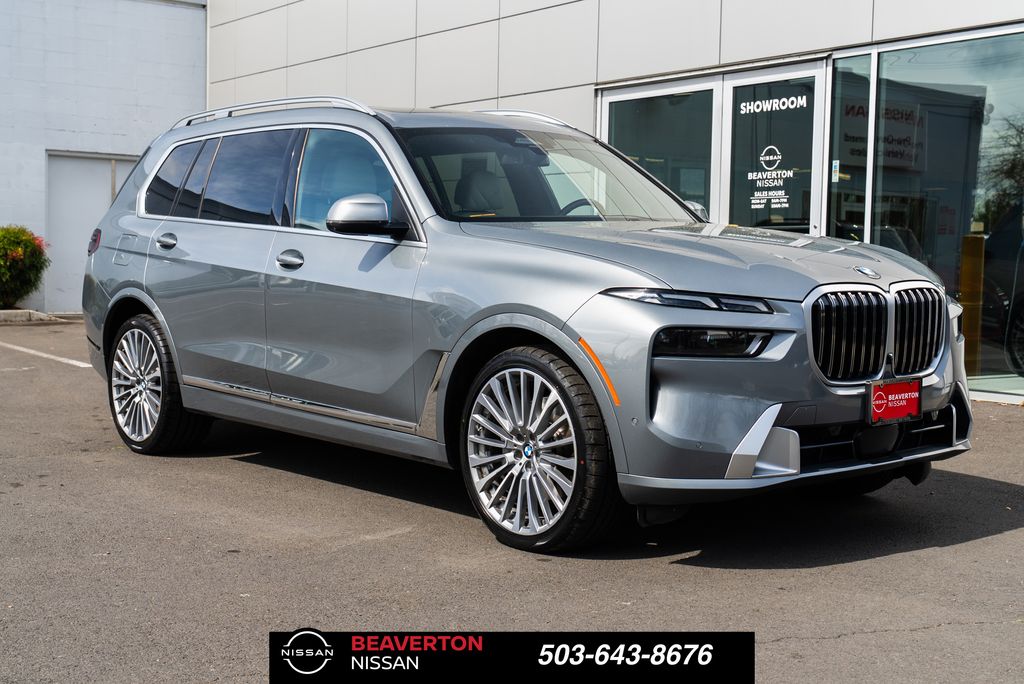 2023 BMW X7 xDrive40i's photo