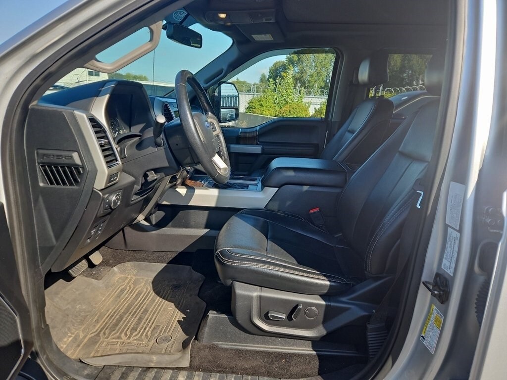 2018 Ford F-150 Lariat photo 2