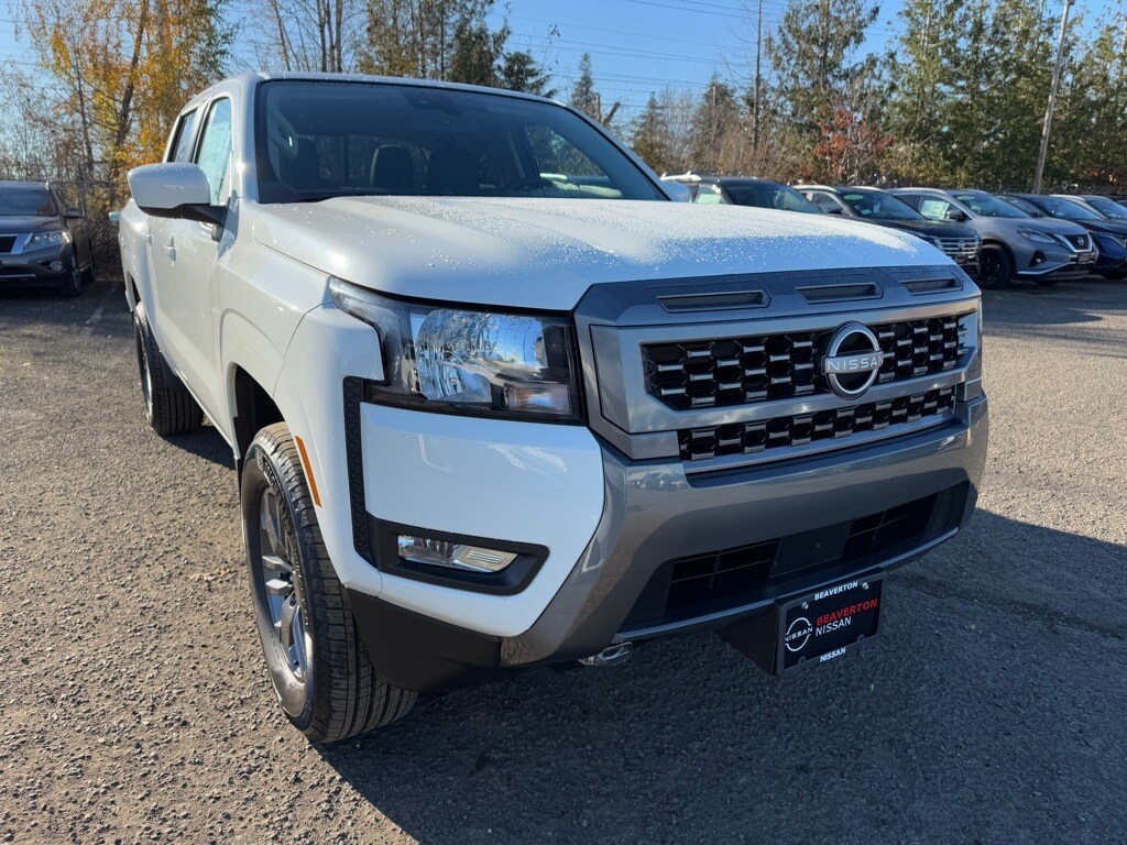 2025 Nissan Frontier SV photo 2