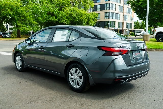 2025 Nissan Versa 1.6 S photo 4