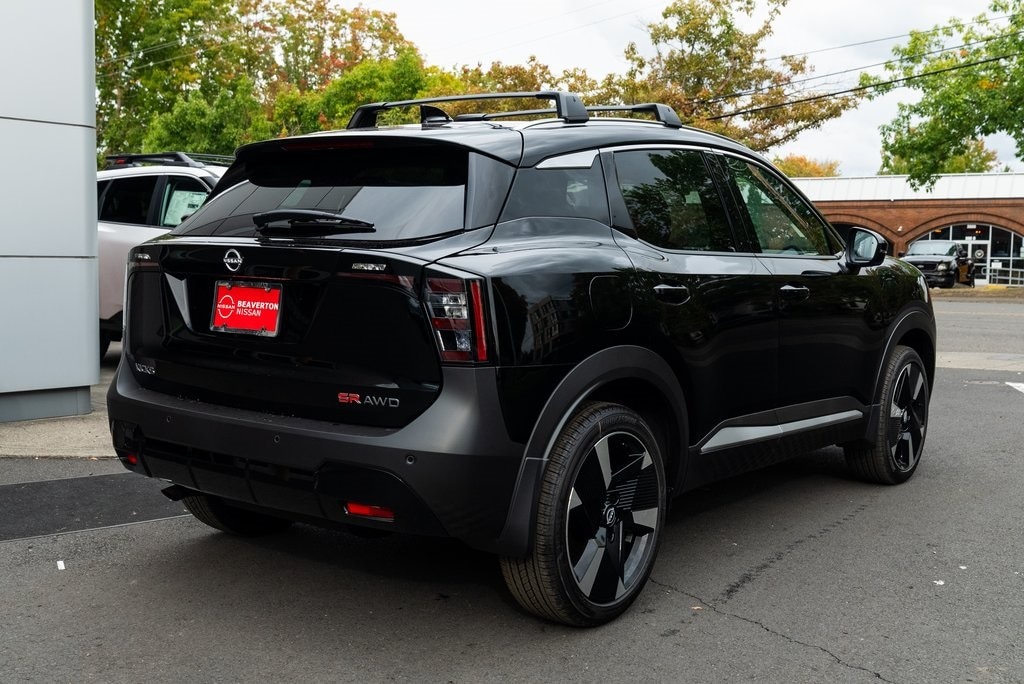 2026 Nissan Kicks SR photo 4