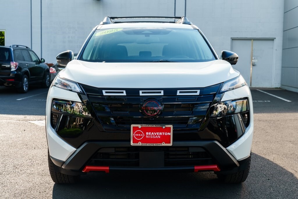 2026 Nissan Rogue SV photo 2