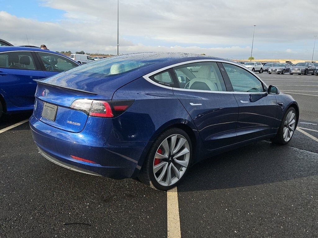 2018 Tesla Model 3 Performance photo 3