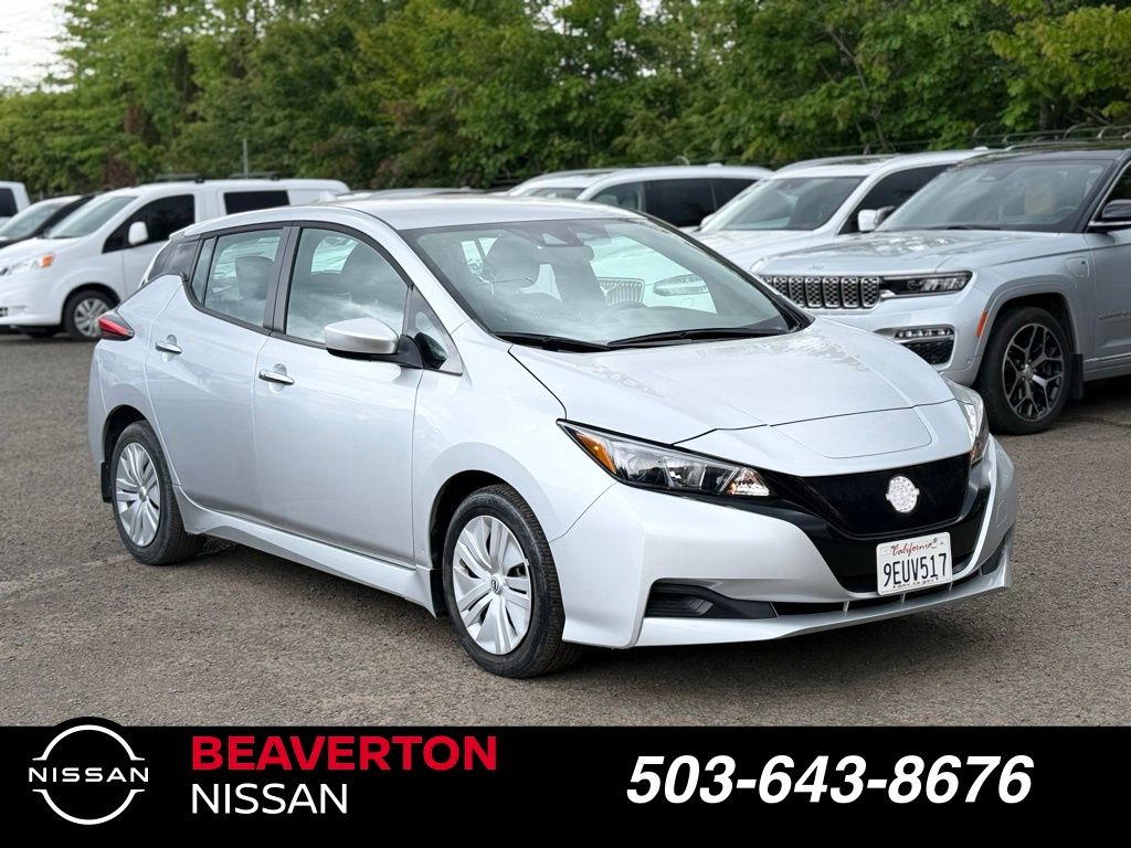 2023 Nissan Leaf S's photo