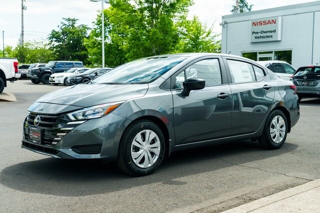2025 Nissan Versa 1.6 S photo 3