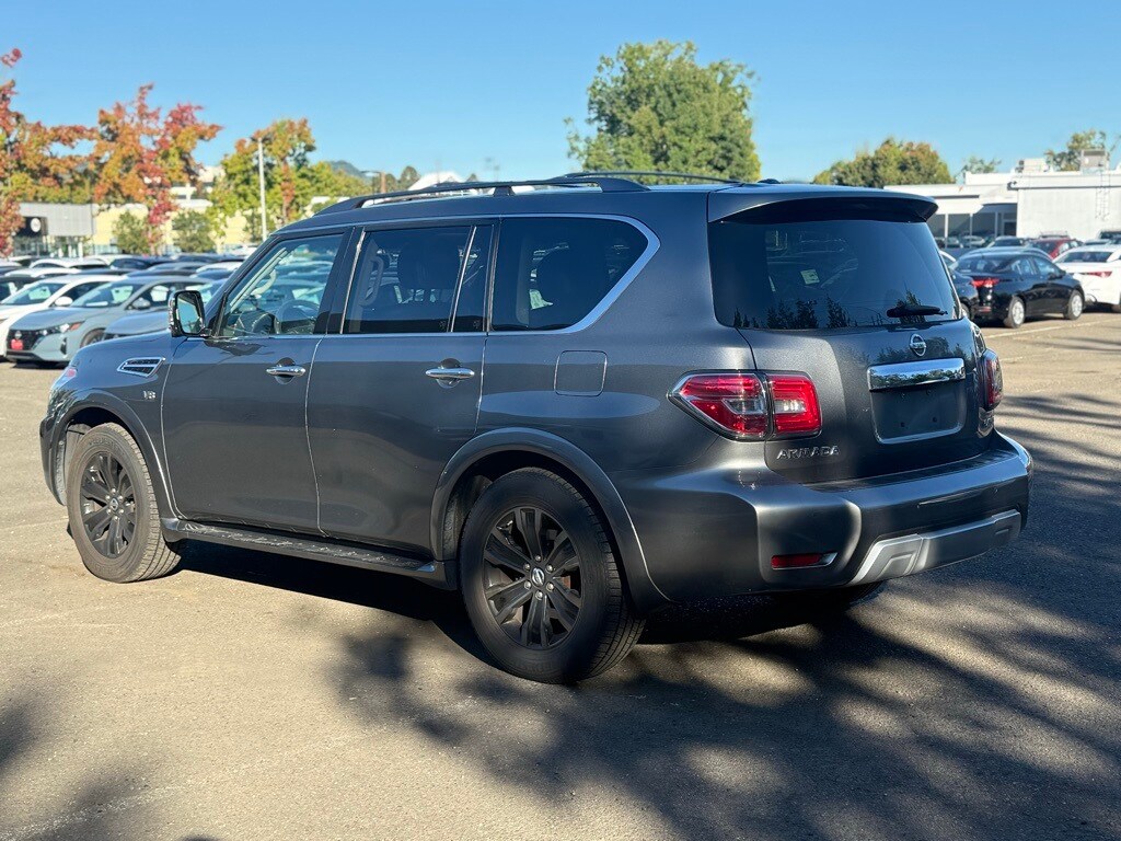 2017 Nissan Armada Platinum photo 3