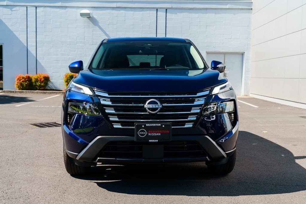 2026 Nissan Rogue SV photo 2