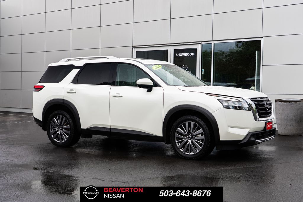2024 Nissan Pathfinder SL 4WD's photo