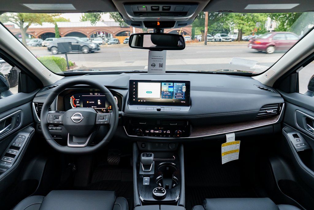 2026 Nissan Rogue Platinum - Photo 9