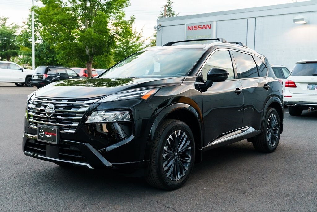 2026 Nissan Rogue Platinum photo 3