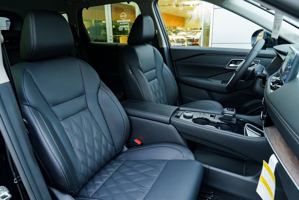 2026 Nissan Rogue Platinum - Photo 28