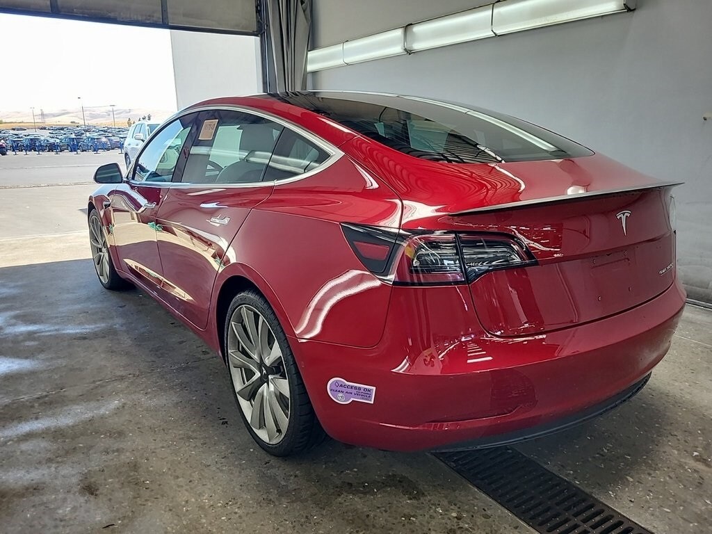 2018 Tesla Model 3 Long Range photo 2