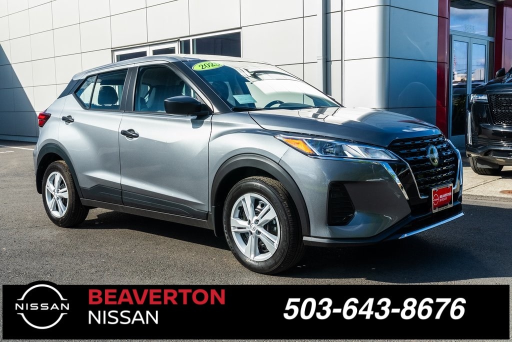 2025 Nissan KICKS PLAY Base's photo