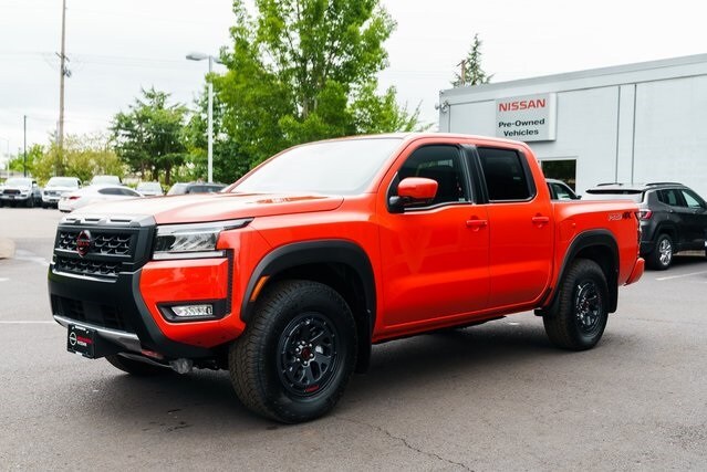 2025 Nissan Frontier PRO-4X photo 3