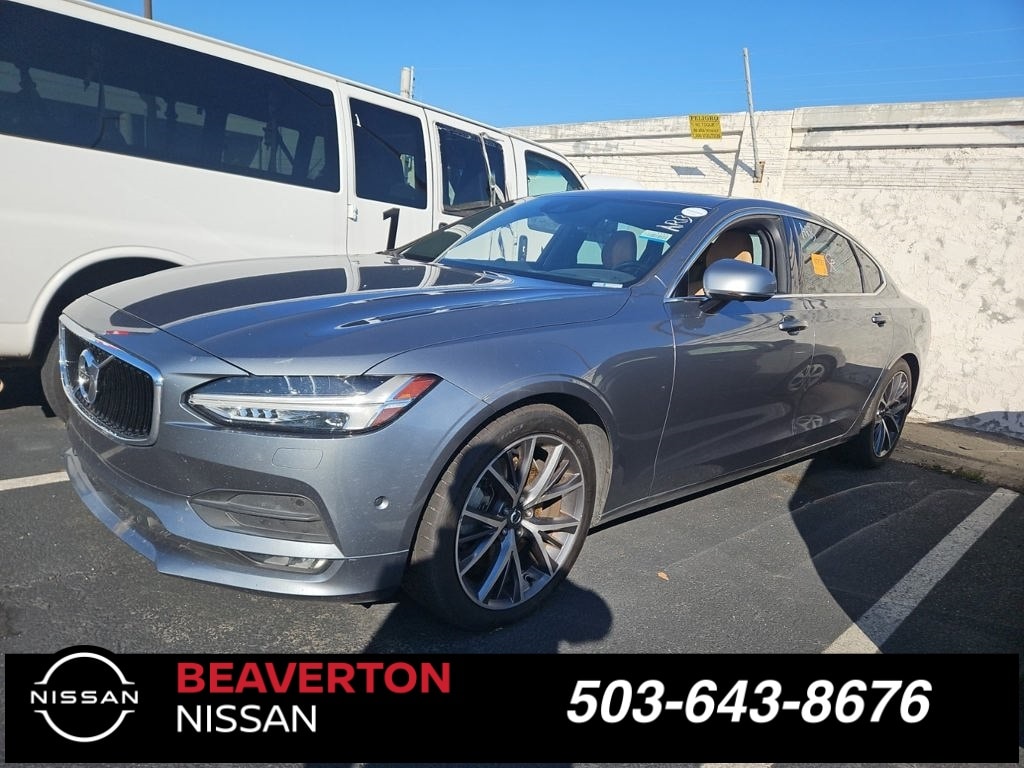 2018 Volvo S90 Momentum