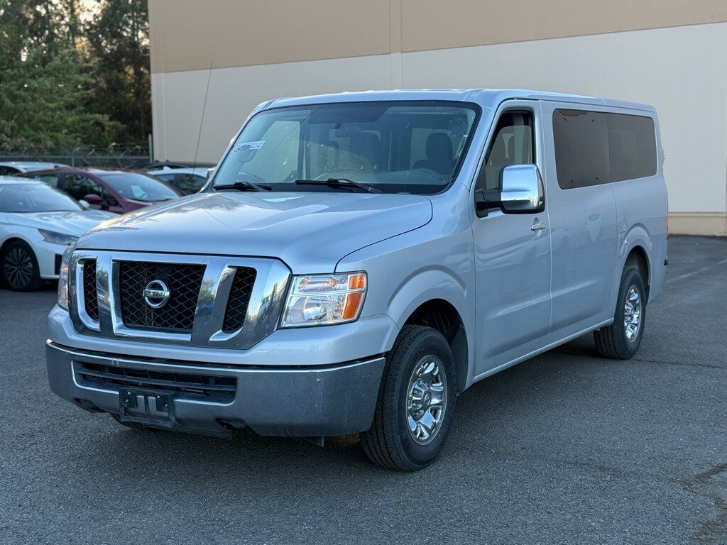 2020 Nissan NV3500 photo 2