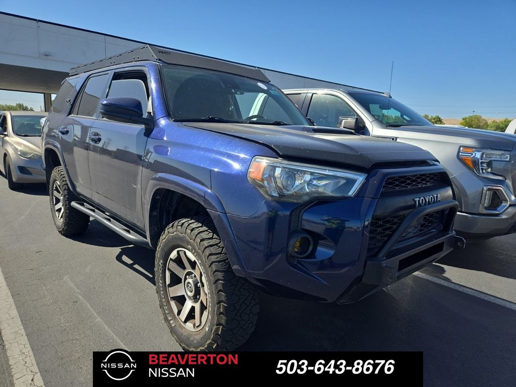 2020 Toyota 4Runner Off-Road 4WD V6's photo