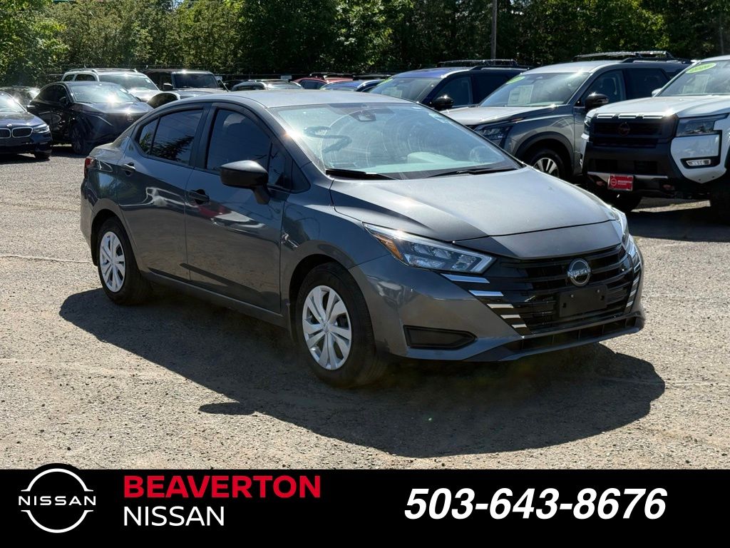 2025 Nissan Versa 1.6 S CVT's photo