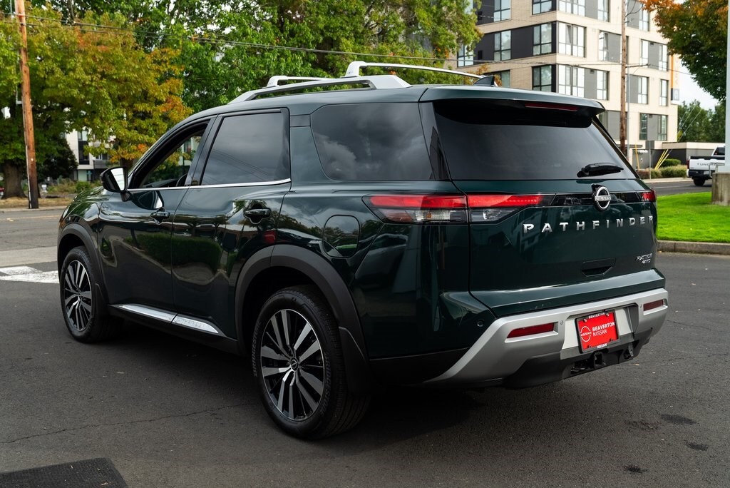 2025 Nissan Pathfinder Platinum photo 4