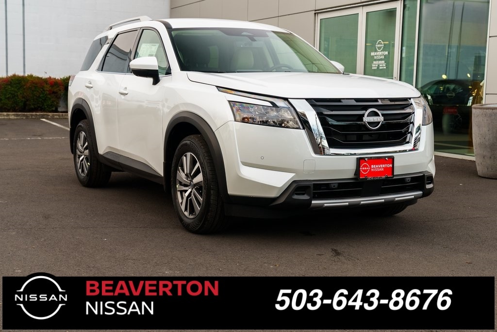 2025 Nissan Pathfinder SL's photo