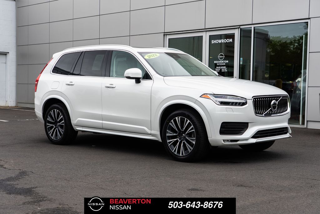 2022 Volvo XC90 T6 Momentum AWD's photo