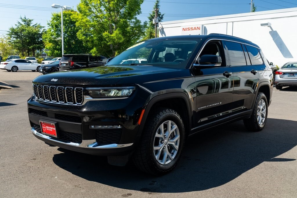 2023 Jeep Grand Cherokee Limited photo 3