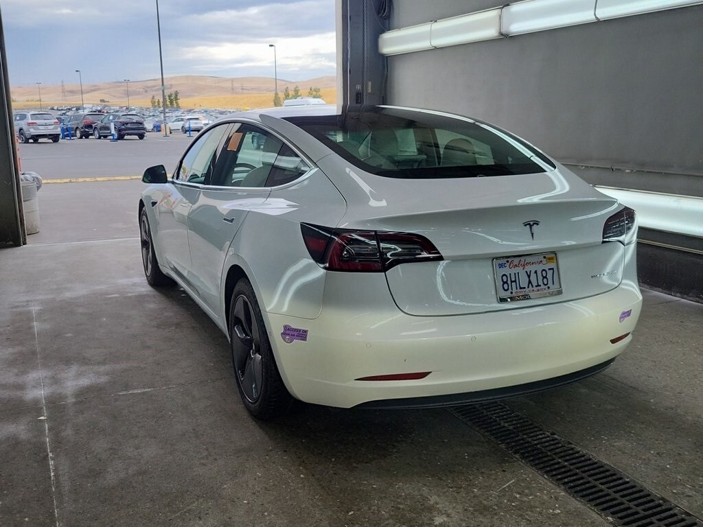 2018 Tesla Model 3 Long Range photo 2