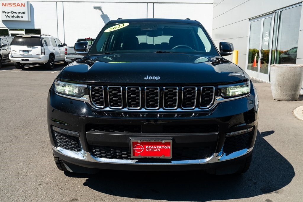 2023 Jeep Grand Cherokee Limited photo 2