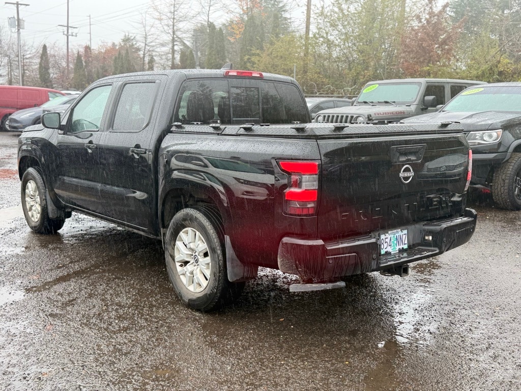 2022 Nissan Frontier SV photo 3